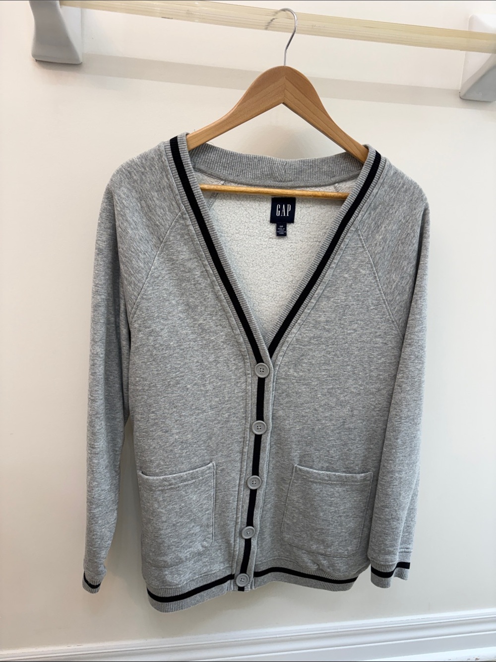 GAP Men's Light Gray Cardigan with Black Trim